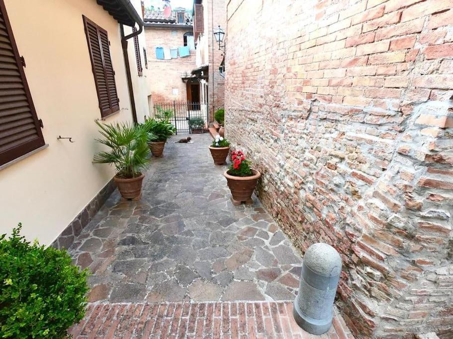 Casa Lazzaro Al Centro Di Siena Βίλα Εξωτερικό φωτογραφία
